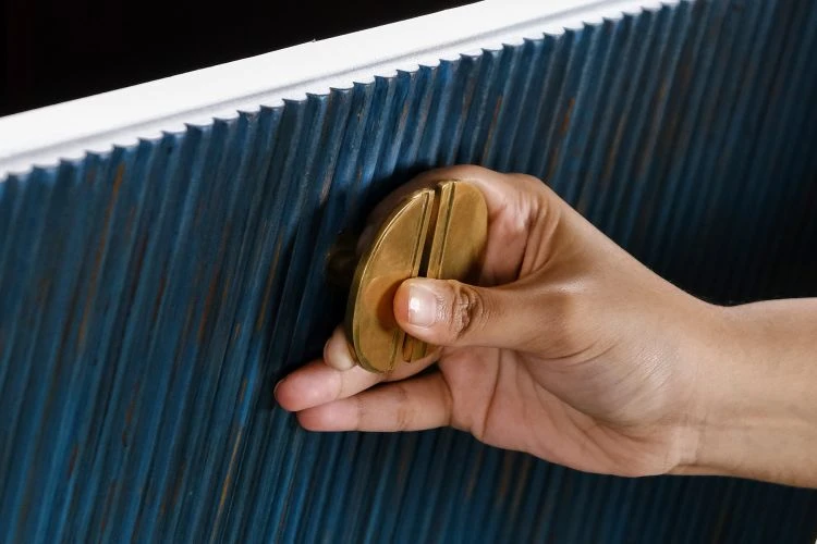 Eva Bar Cabinet - Image 10