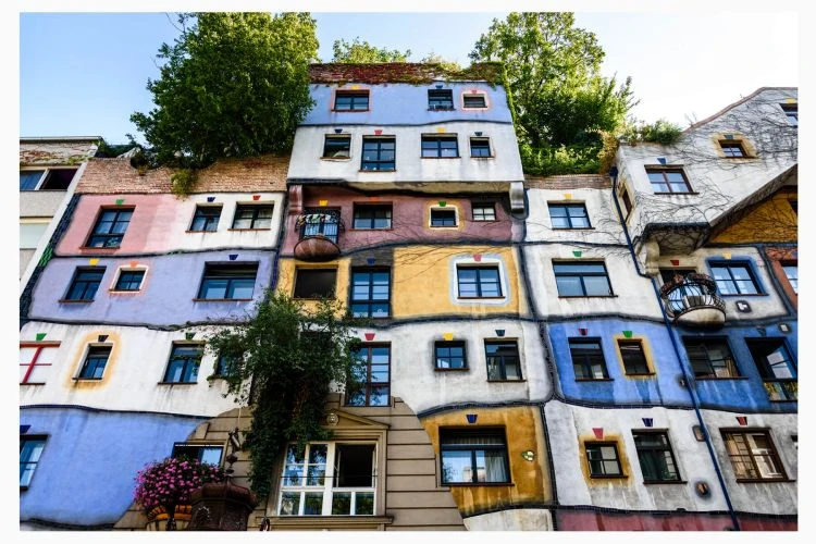 Hundertwasser Haus - Image 8