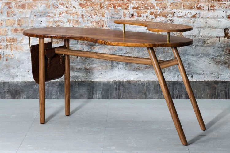 Merak Desk (4 Legged)