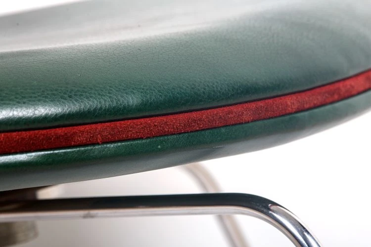 Ostrich Chair - Image 5